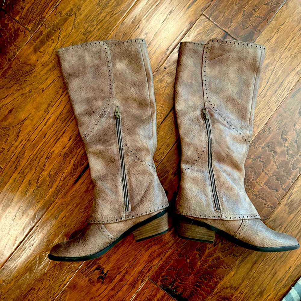 Boutique tall brown boots